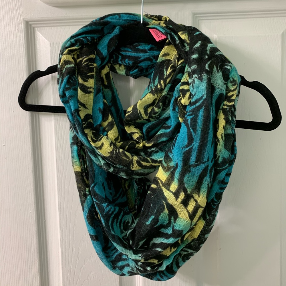Betsey Johnson Infinity Scarf